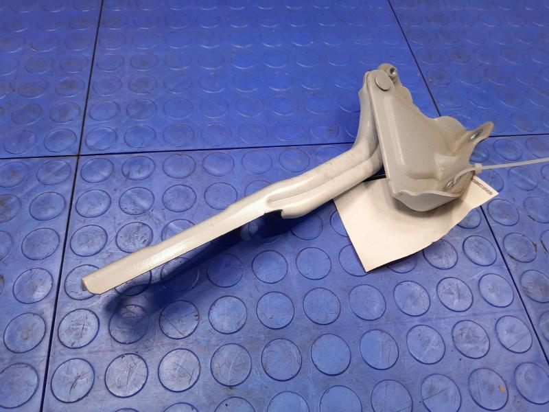 2016 Chevrolet Trax Hood Hinge