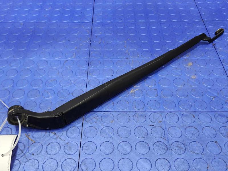 2013 Toyota Prius Wiper Arm
