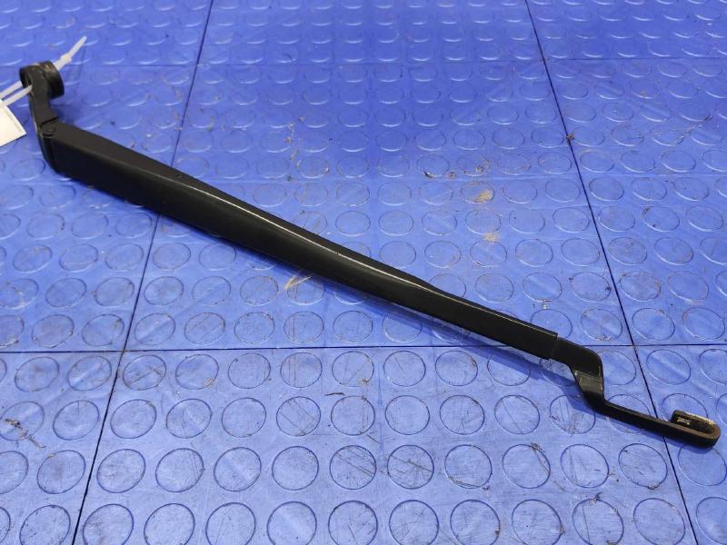 2013 Toyota Prius Wiper Arm