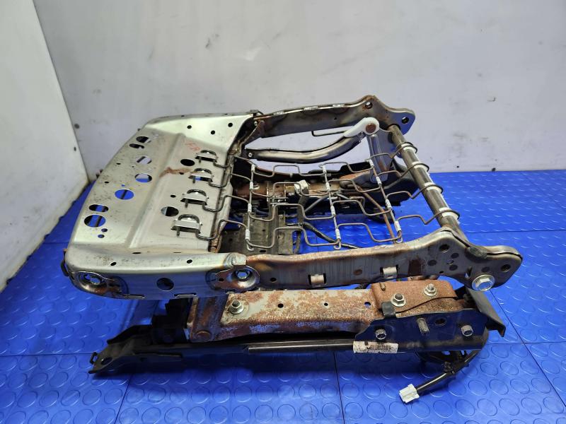 2013 Infiniti FX35 Seat Track