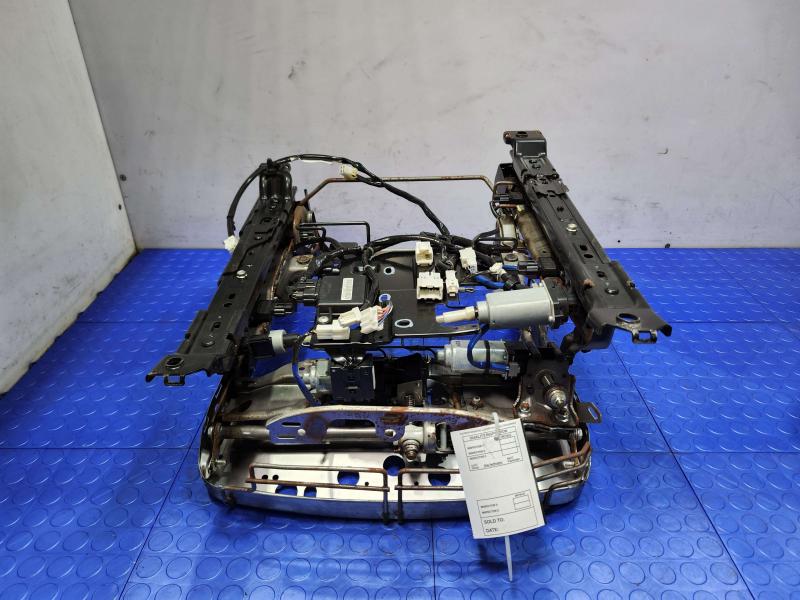 2013 Infiniti FX35 Seat Track