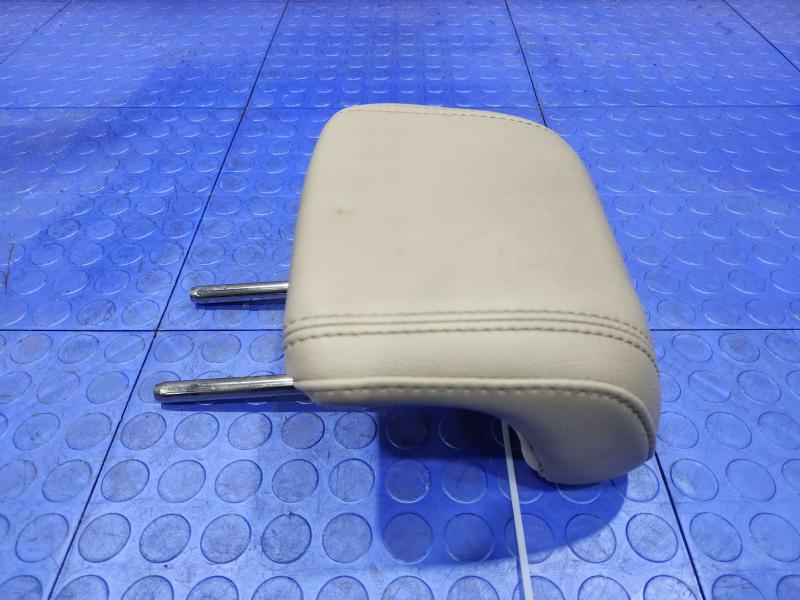 2014 Ford Explorer Headrest