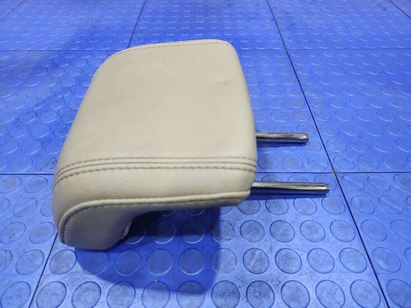 2014 Ford Explorer Headrest