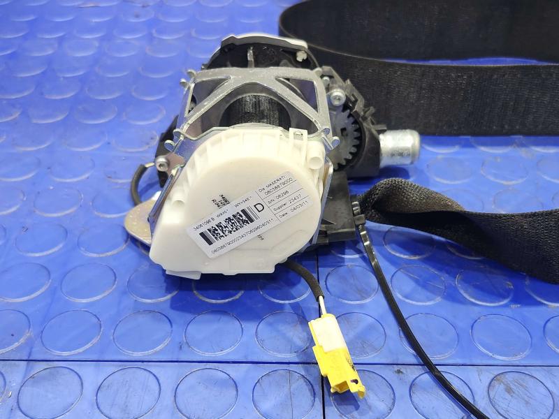 2011 Maserati Quattroporte Front Seat Belt