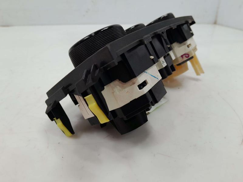 2009 Toyota Corolla Heater A/C Control