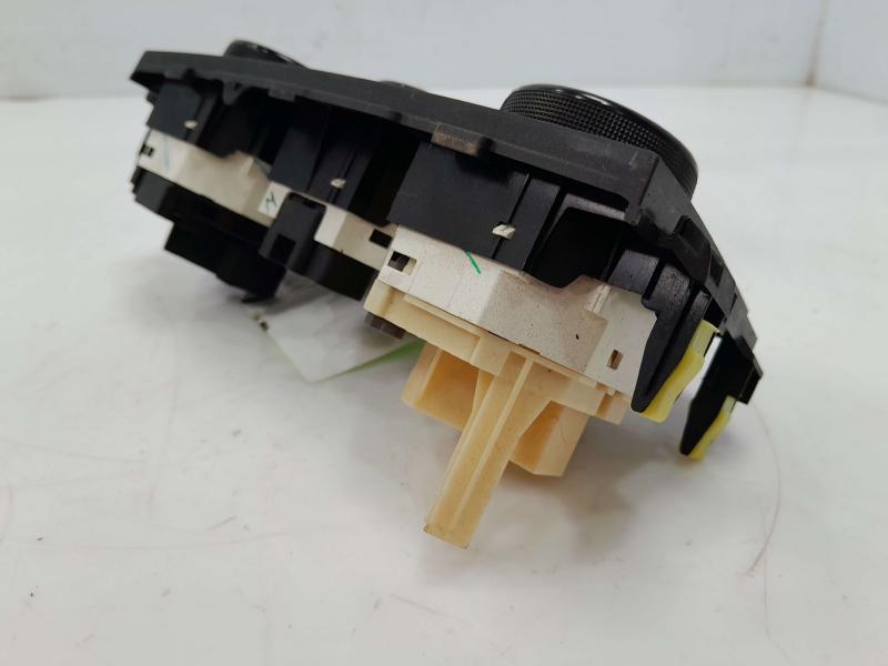 2009 Toyota Corolla Heater A/C Control