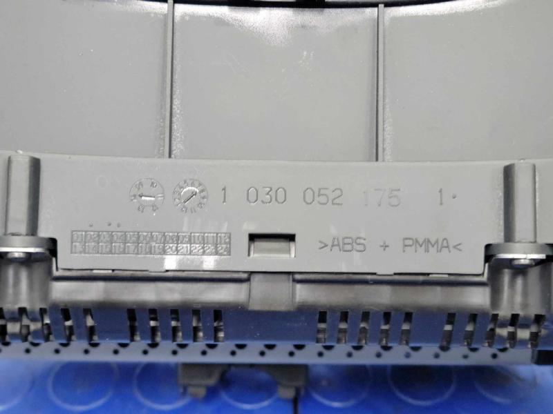 2014-2015 Audi A6 Instrument Cluster Speedometer Genuine OEM 4G8920984