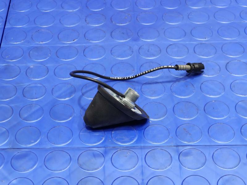 2005 Volkswagen Jetta Antenna