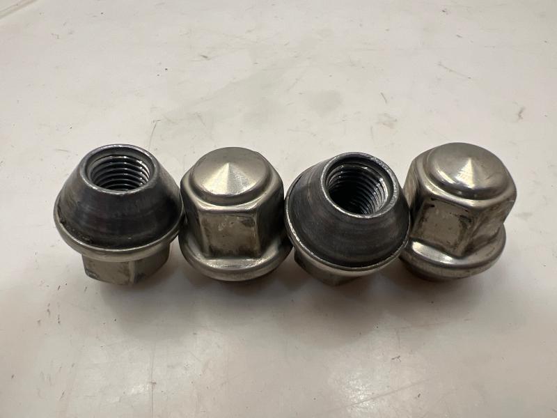 2019 Ford EcoSport Lug Nuts