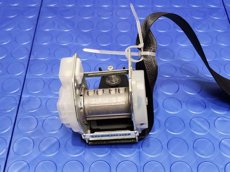 2014 Ford Mustang Rear Seat Belt