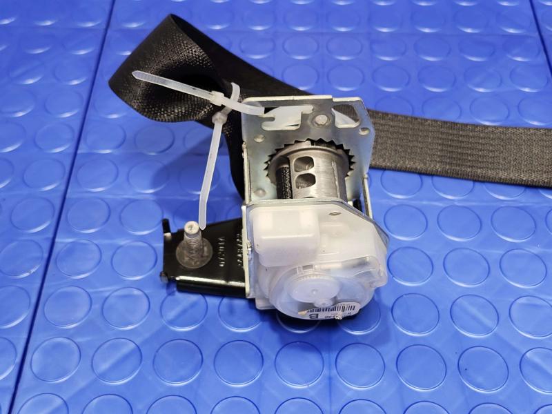 2014 Ford Mustang Rear Seat Belt