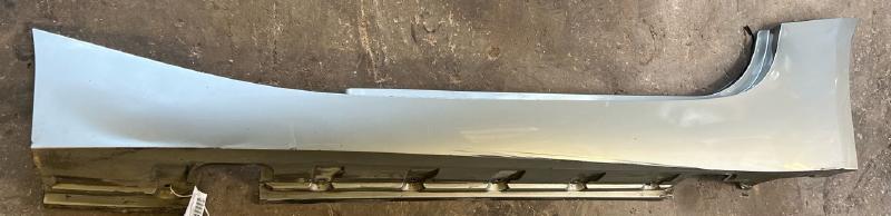 2005 BMW Z4 Rocker Moulding