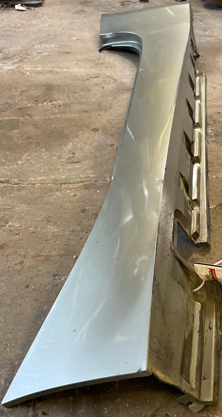 2005 BMW Z4 Rocker Moulding