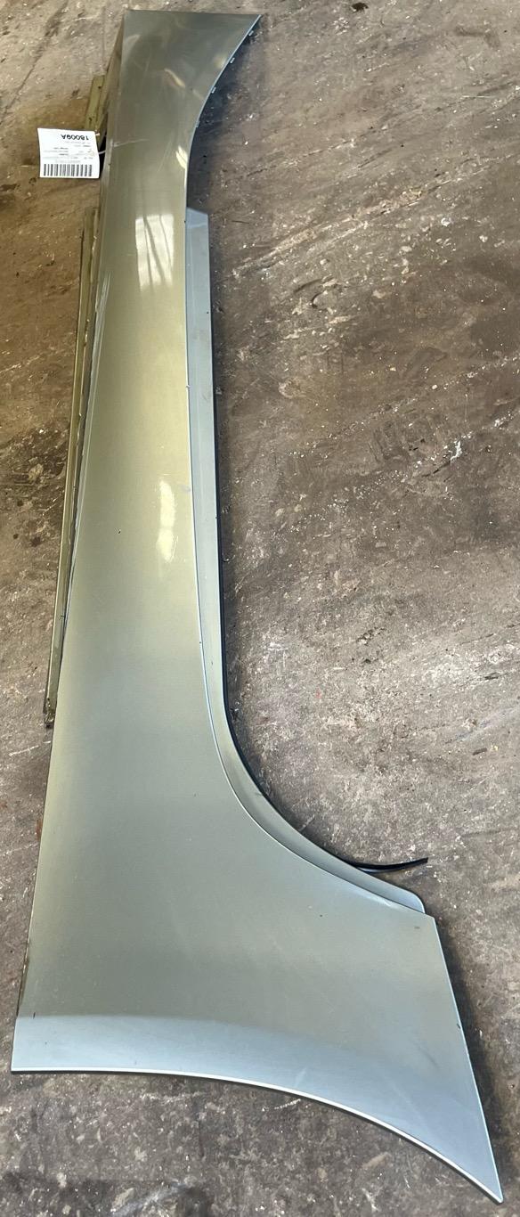 2005 BMW Z4 Rocker Moulding