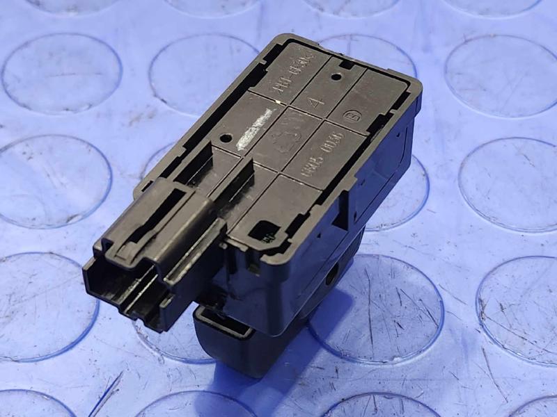 2014 Ford Mustang Door Switch Front