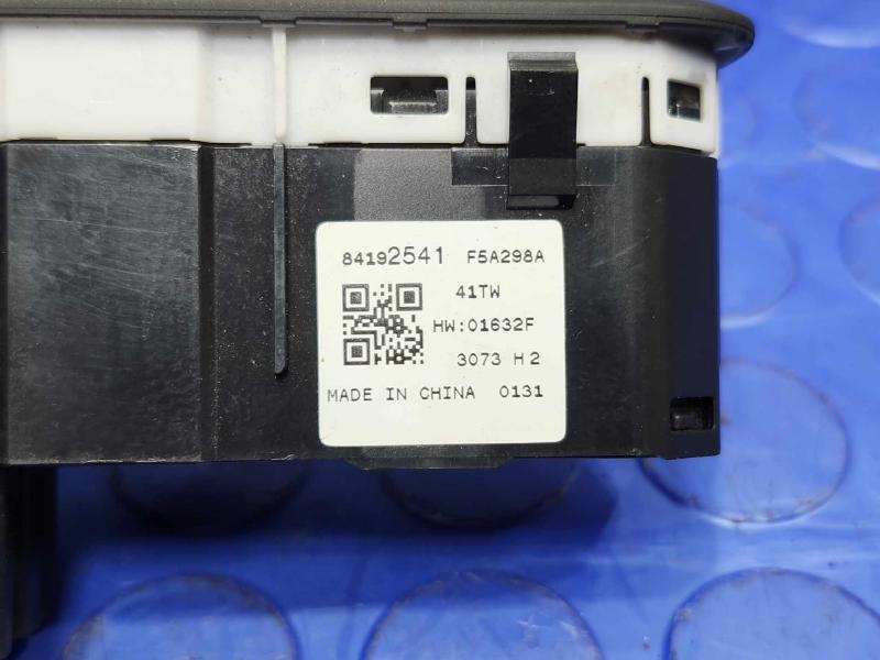 2023 Chevrolet Bolt EUV Headlight Switch (Dash Mtd)
