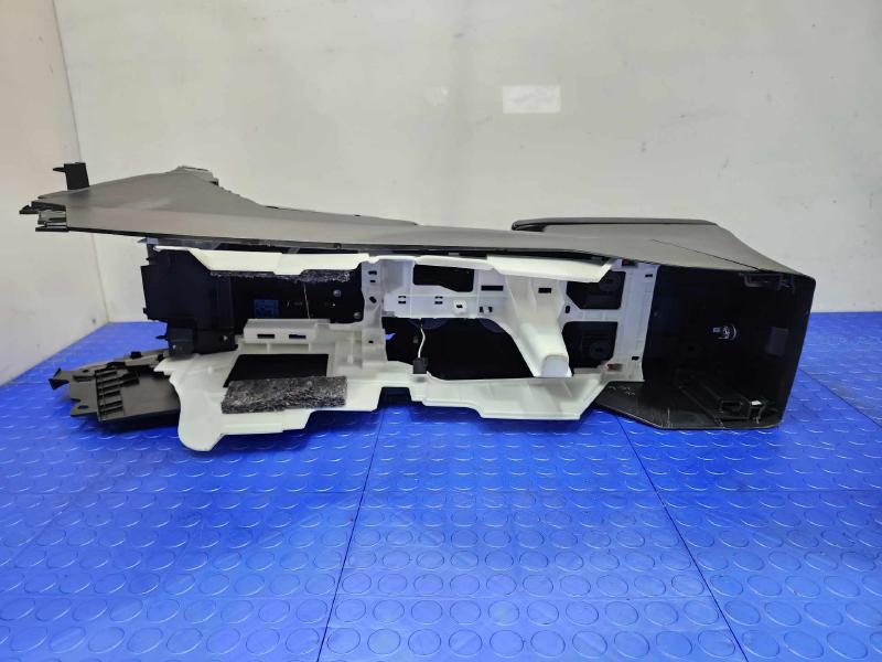 2022 Mitsubishi Eclipse Cross Front Console