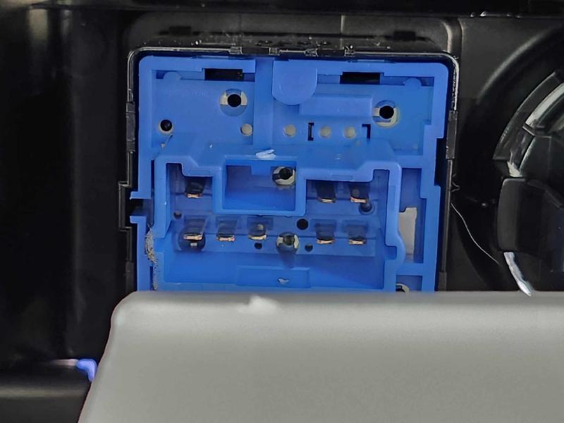 2022 Mitsubishi Eclipse Cross Front Console