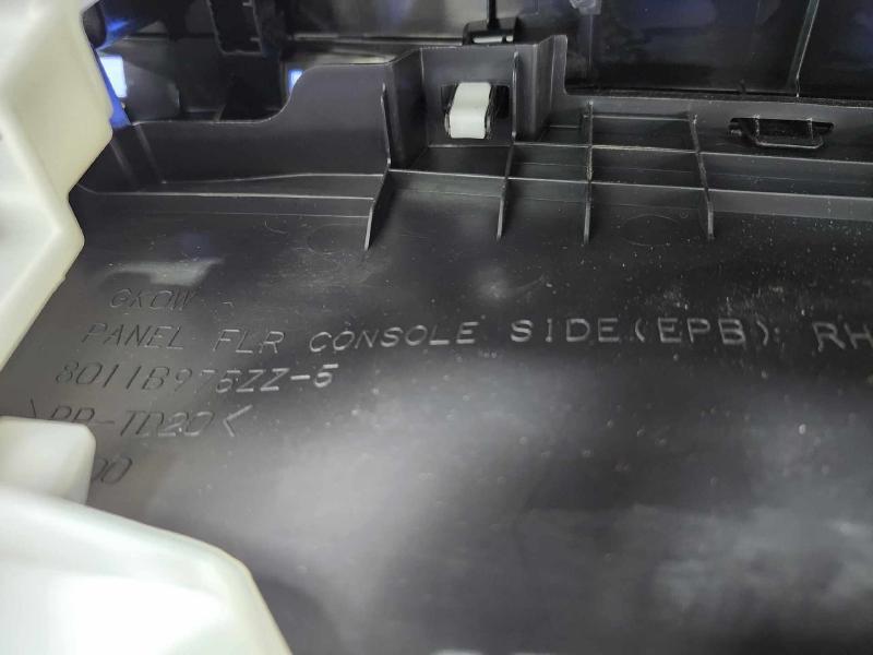 2022 Mitsubishi Eclipse Cross Front Console