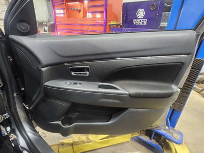 2020 Mitsubishi Outlander Sport Front Door Trim Panel