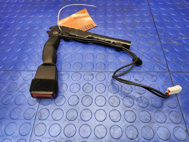 2014-2021 BMW 2-Series Front Seat Belt Buckle Right Passenger Side Black OEM 72117259388