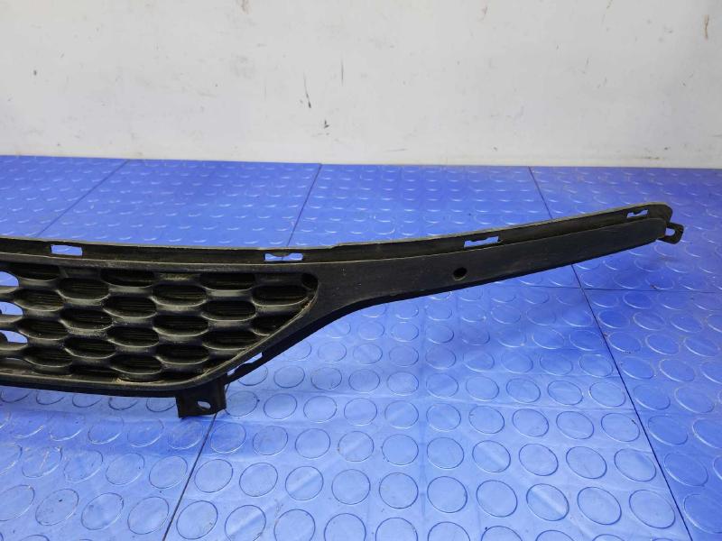 2014-2016 Kia Forte Sedan Lower Center Bumper Grille Genuine OEM 86522A7000
