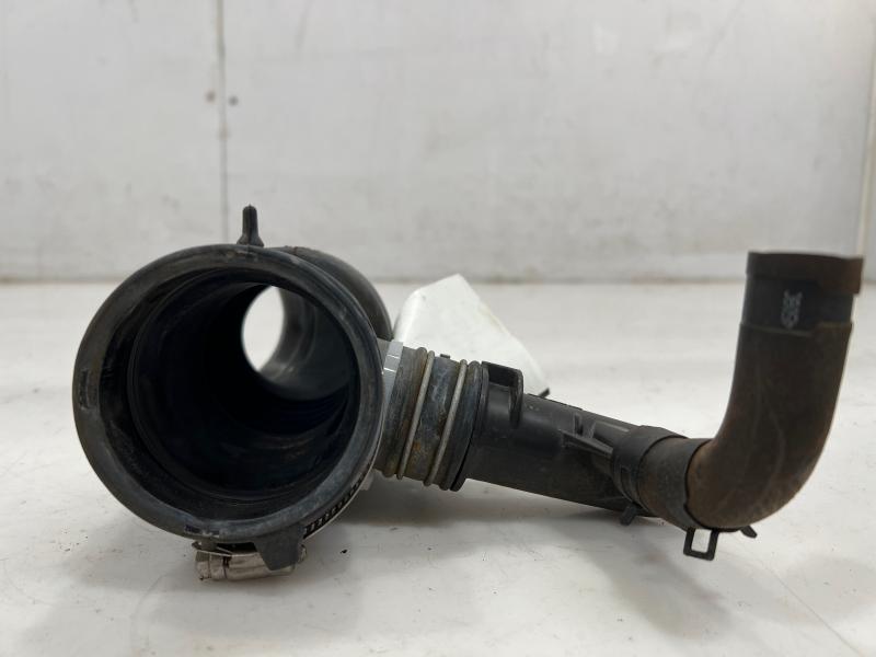 2013 - 2019 Nissan Sentra 1.8L Engine Air Intake Hose Front Duct OEM 16576-3RC2A