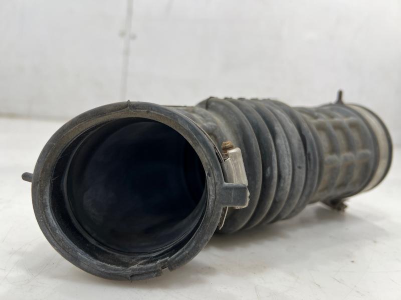 2013 - 2019 Nissan Sentra 1.8L Engine Air Intake Hose Front Duct OEM 16576-3RC2A