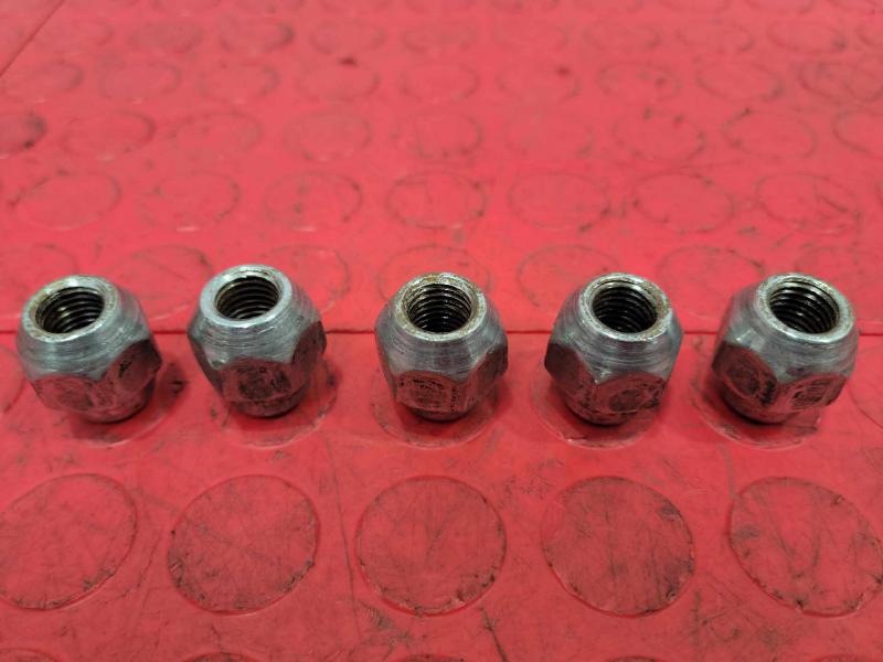 2015 Mazda CX-9 Lug Nuts