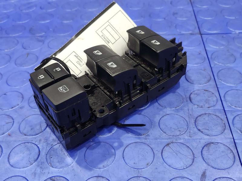 2017 Toyota Prius Door Switch Front