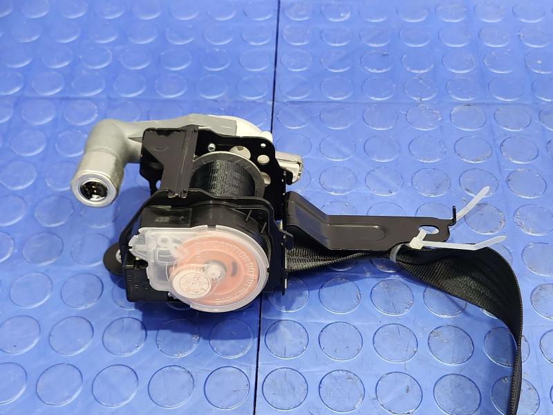 2011 Mazda CX-9 Front Seat Belt