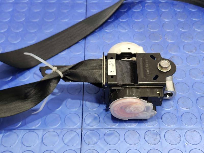 2011 Mazda CX-9 Front Seat Belt