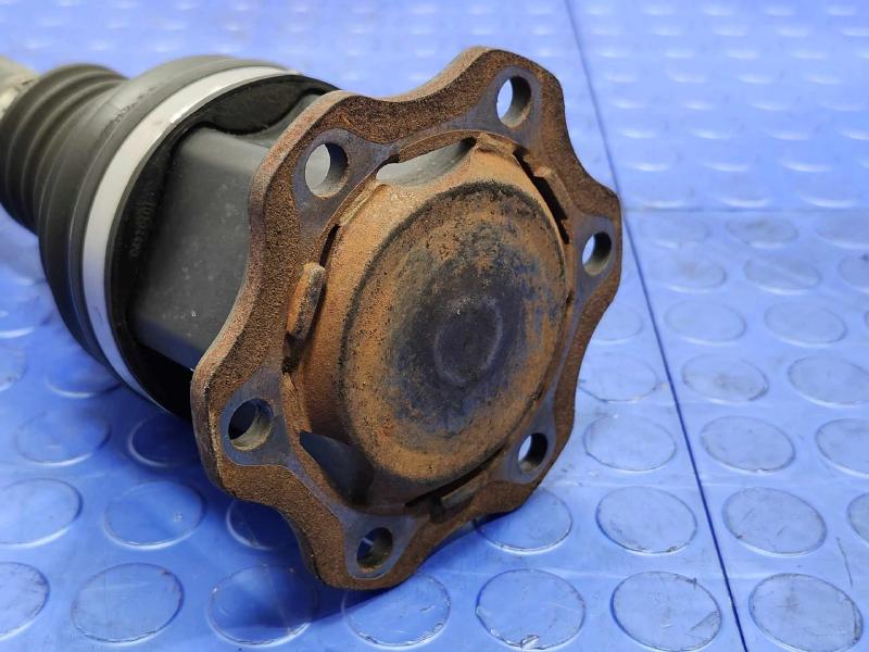 2018 Audi Q7 Axle Shaft