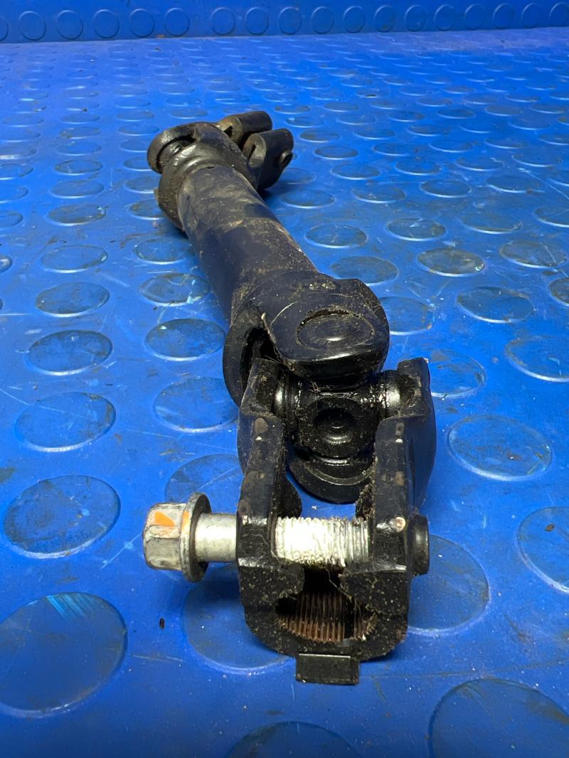 2011-2016 Buick Lacrosse Steering Intermediate Shaft Genuine OEM Part 13301907