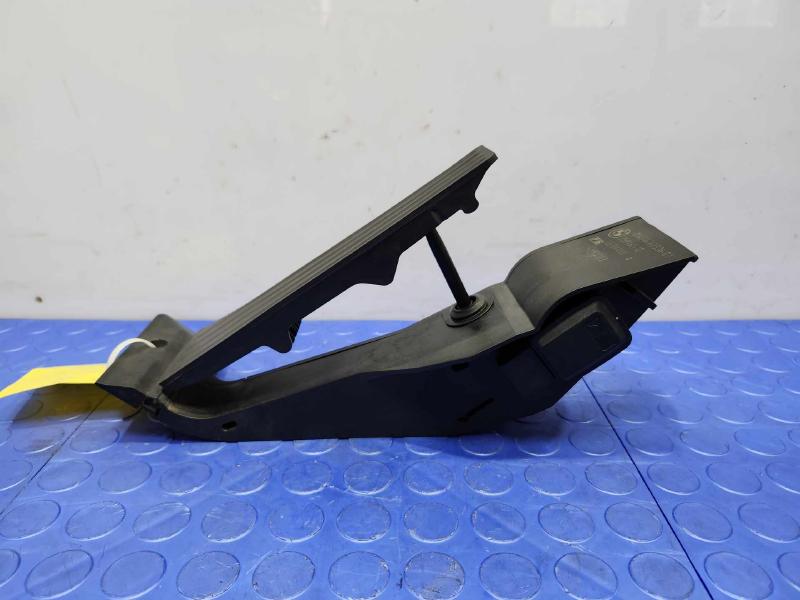 2003-2008 BMW Z4 Acccelerator Pedal Assembly Genuine OEM Part 35416762326