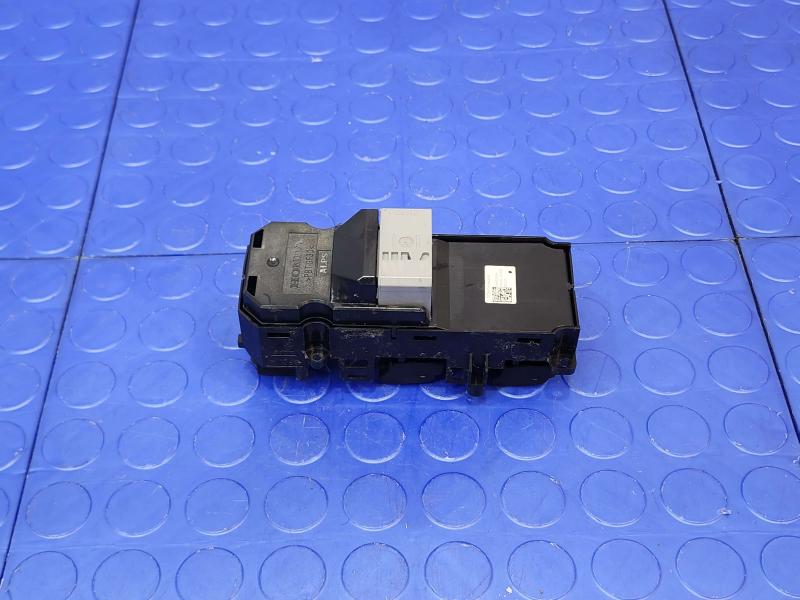 2014 Acura RLX Door Switch Front