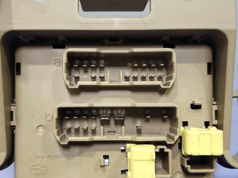 2010-2012 Subaru Outback Cabin Fuse Box Junction Block OEM 82201AJ00A