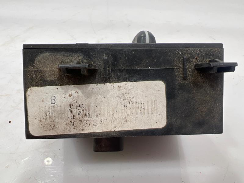 2004 Chevrolet Colorado Headlight Switch (Dash Mtd)