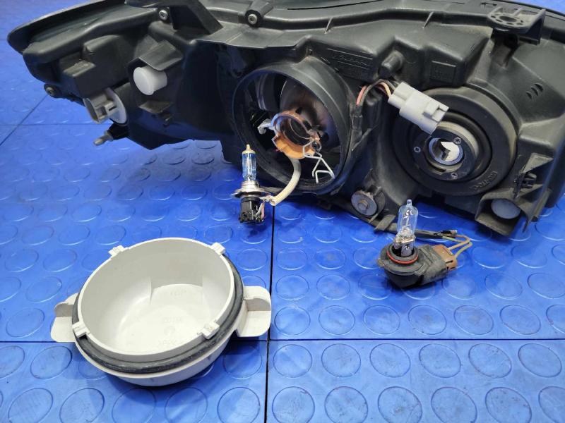 2005 Subaru Legacy Headlamp Assembly