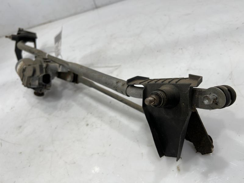 2007 - 2017 Jeep Patriot Windshield Wiper Motor with Linkage OEM 4879432AH