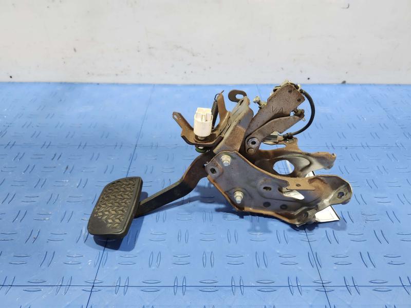 2013 Toyota Camry Brake Pedal
