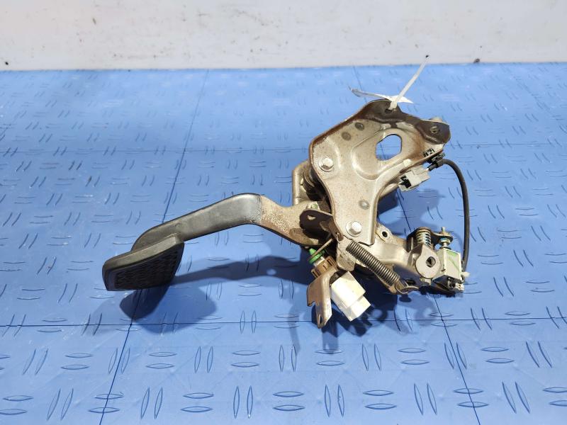 2013 Toyota Camry Brake Pedal