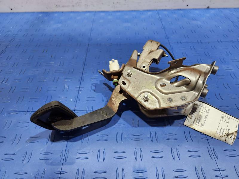 2013 Toyota Camry Brake Pedal