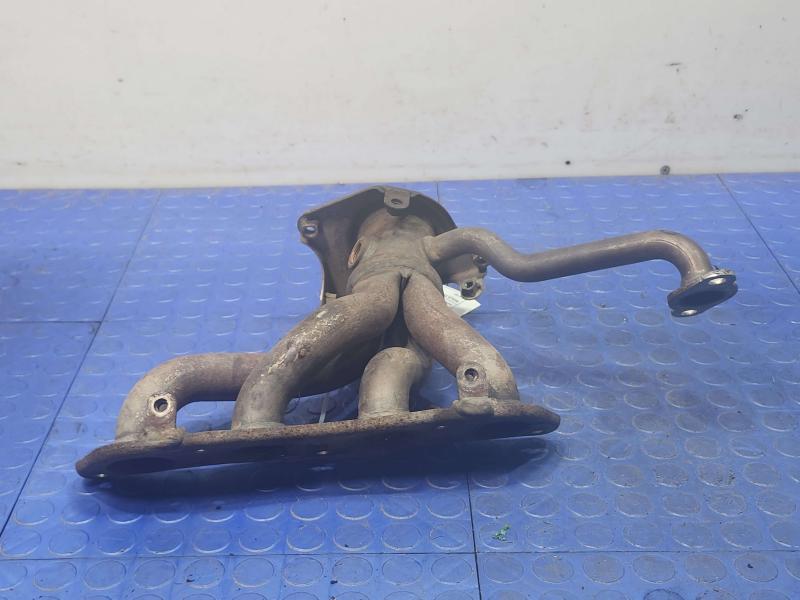 2014 Toyota Prius Exhaust Manifold
