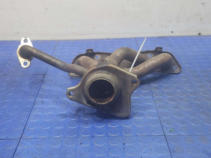 2014 Toyota Prius Exhaust Manifold