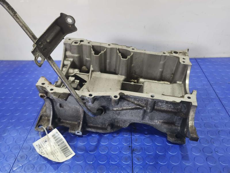 2011 Toyota Prius Oil Pan