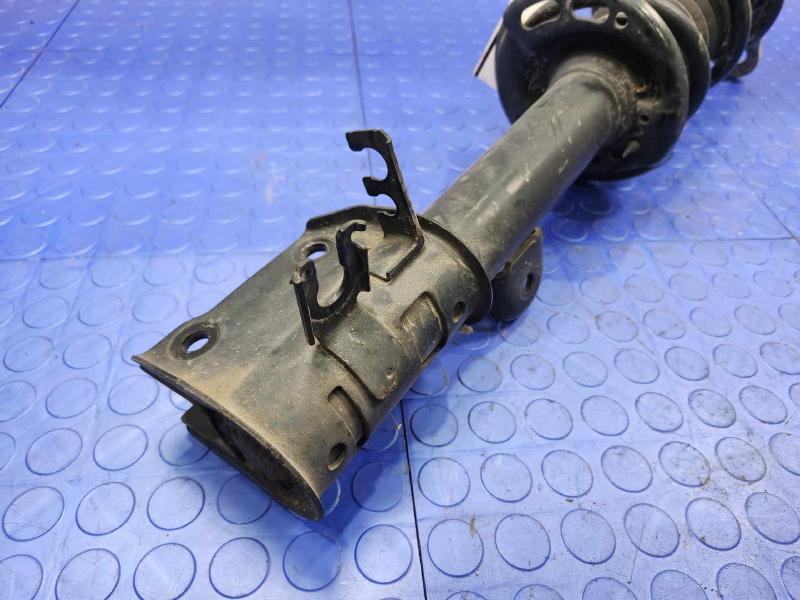 2018 Jeep Compass Strut Assembly