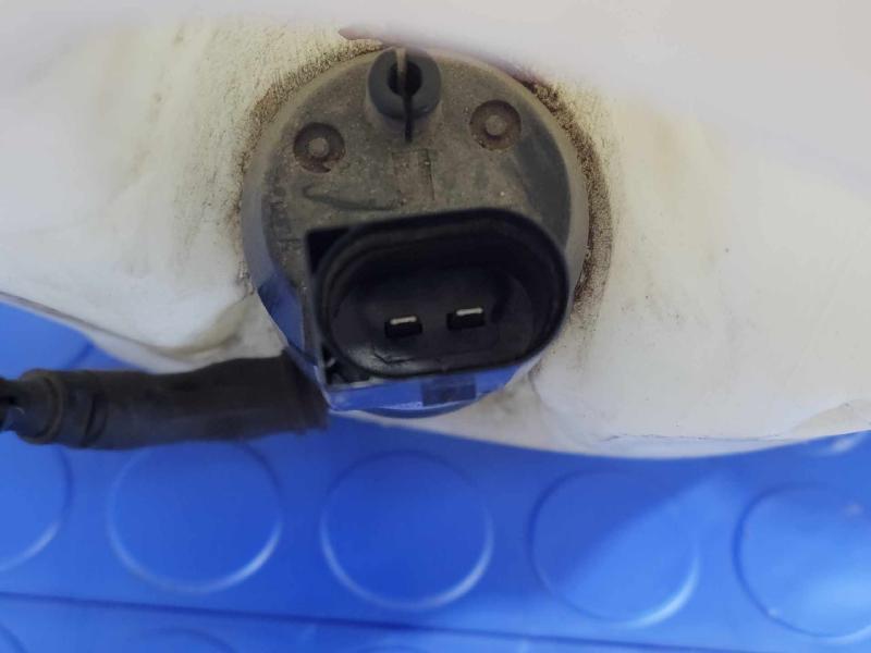 2016 Chevrolet Malibu Washer Bottle