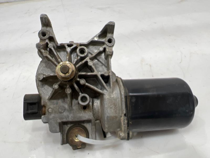 2001 GMC Sierra 1500 Wiper Motor Front