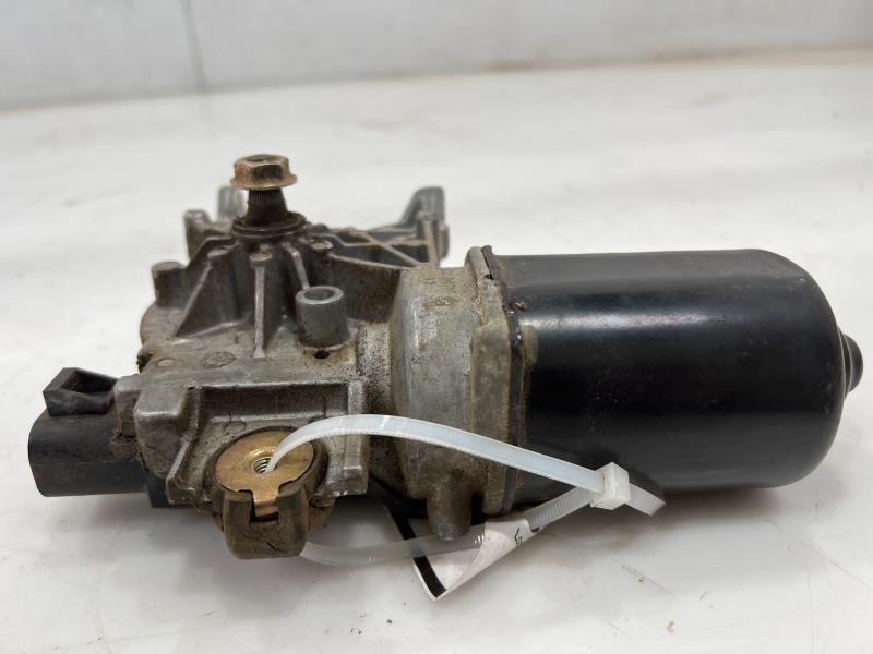 2001 GMC Sierra 1500 Wiper Motor Front